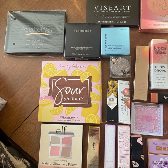 HUGE makeup lot - all new with box/packaging. Never opened MAKEUP - Picture 4 of 9